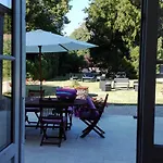 Nocleg ze śniadaniem H De 4*