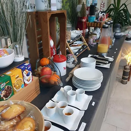 Bed & Breakfast H De 4*