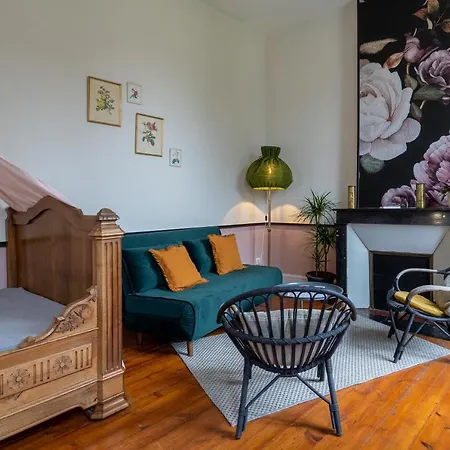 Bed & Breakfast H De Surgeres