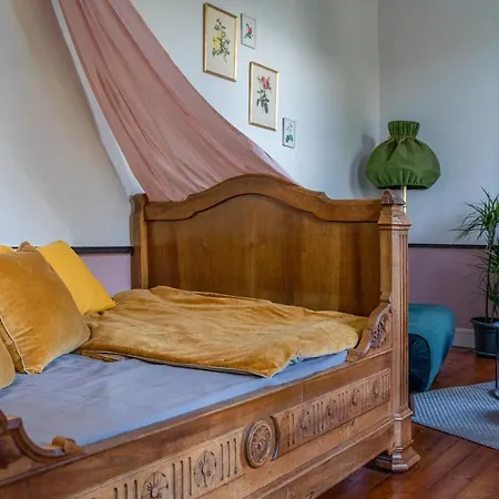 H De Bed & Breakfast 4*