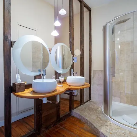 Bed & Breakfast H De 4*