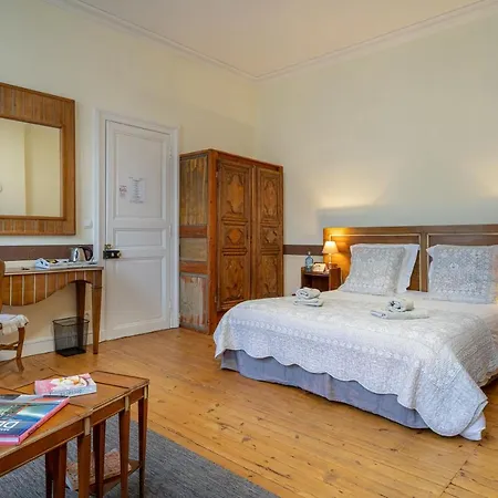H De Bed & Breakfast 2*