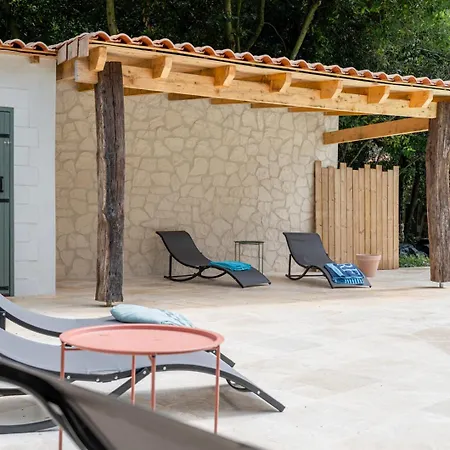 Bed & Breakfast H De 4*