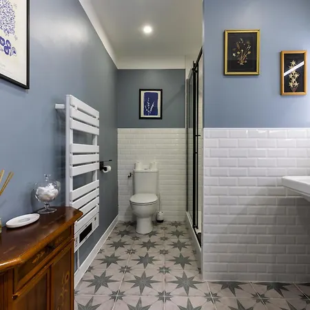 H De Bed & Breakfast