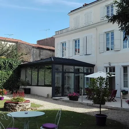 H De Bed & Breakfast 2*
