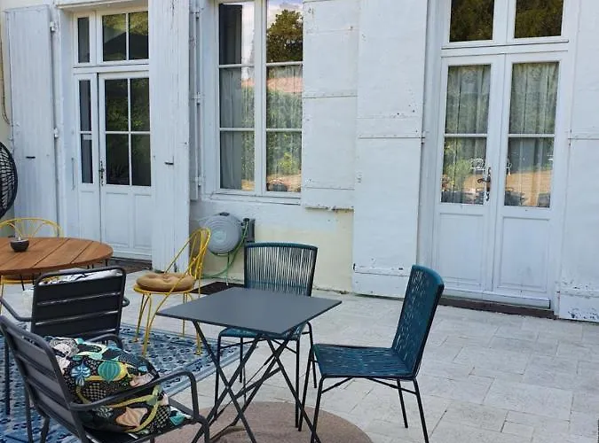 Bed and breakfast H De Surgères