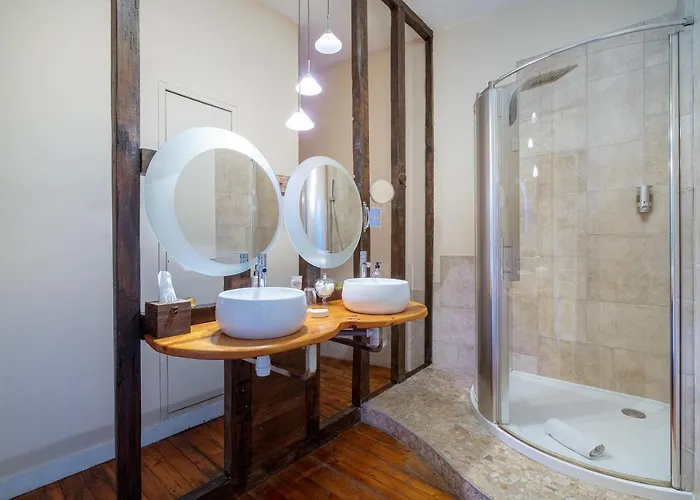 Bed & Breakfast H De 4*